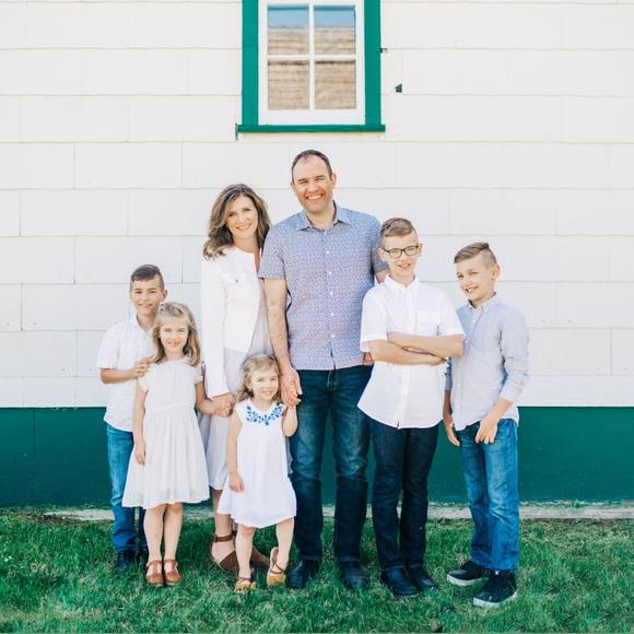 Meet your Posher, Bethany - Picture 1 of 1